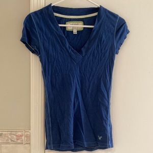 American Eagle V-neck t-shirt